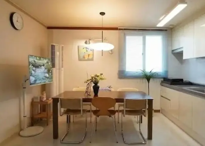 Dongdaemun Station House - Ddp 10 Mins Apartment *